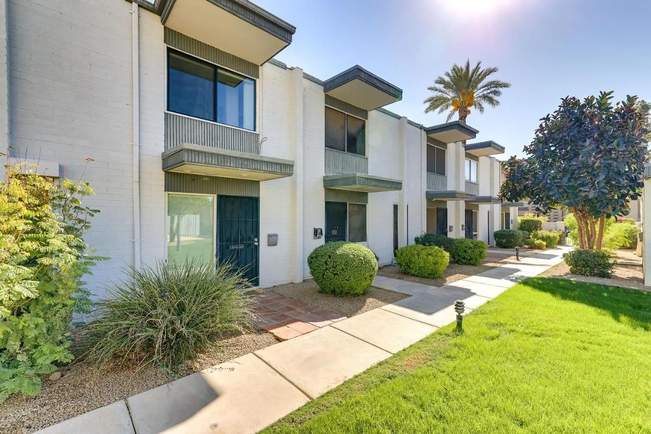 Scottsdale Townhome Furnished Patio And Pool Access